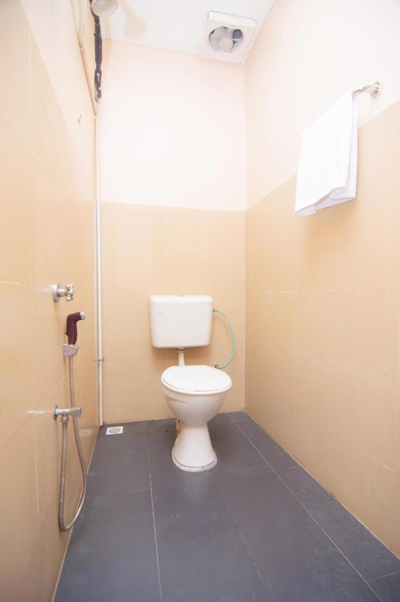 Oyo 1224 Hotel Hajah Rohayah Tanjong Malim Εξωτερικό φωτογραφία