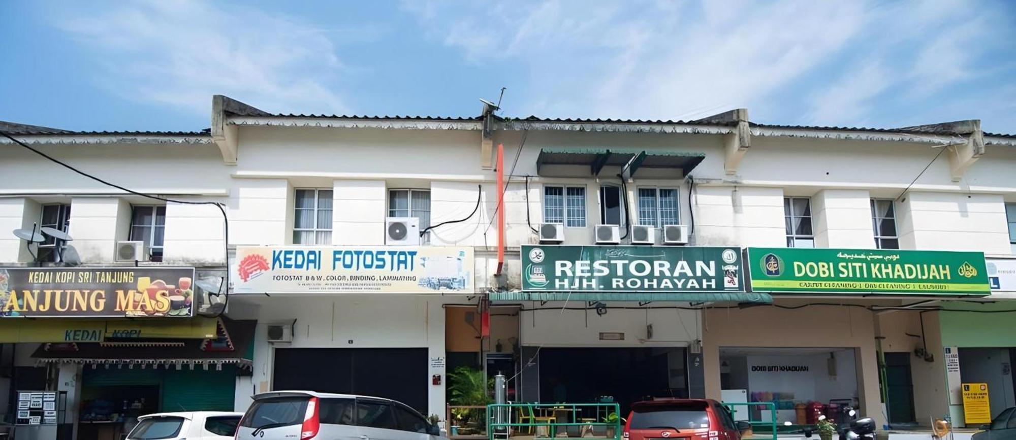 Oyo 1224 Hotel Hajah Rohayah Tanjong Malim Εξωτερικό φωτογραφία