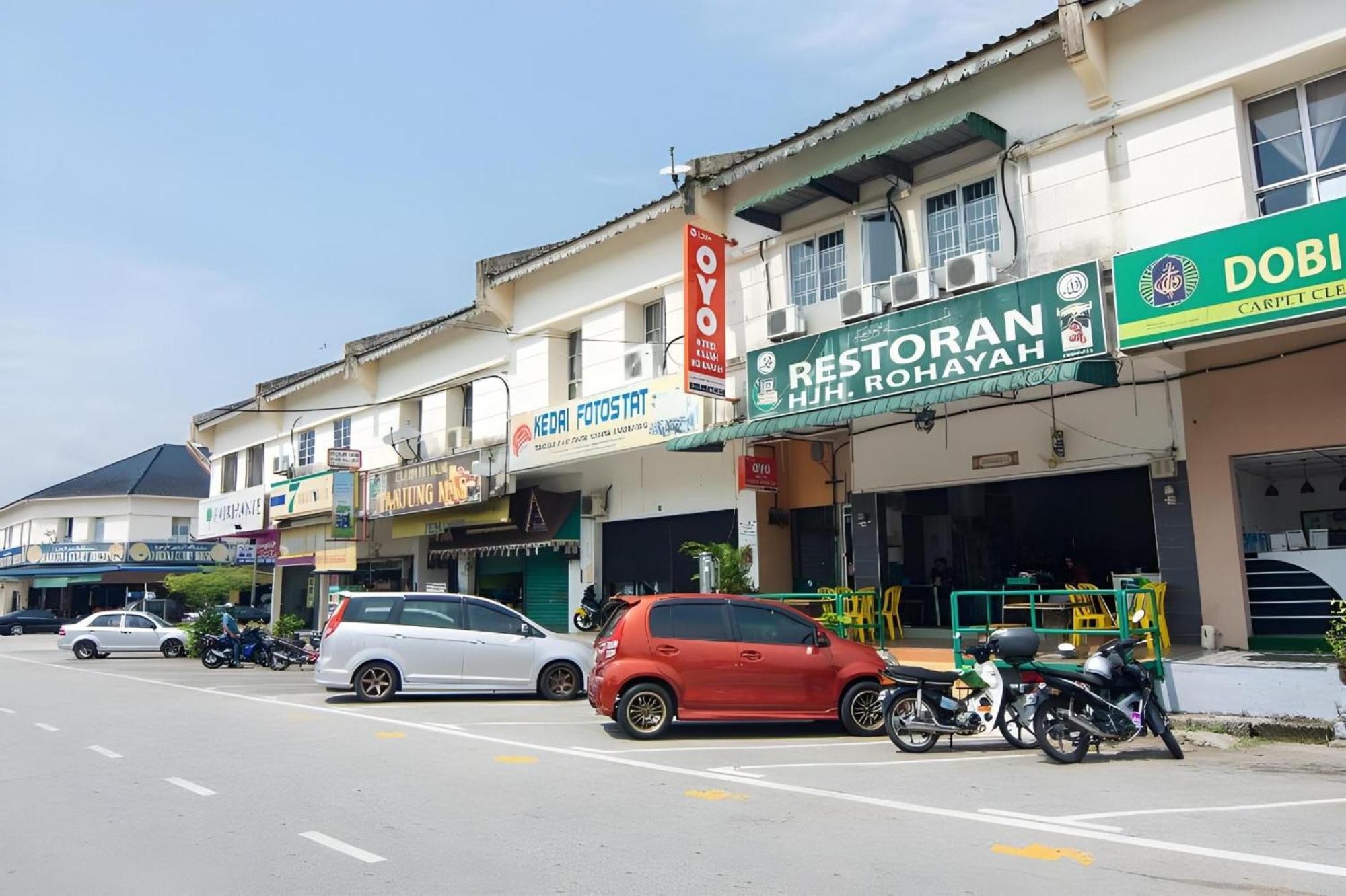 Oyo 1224 Hotel Hajah Rohayah Tanjong Malim Εξωτερικό φωτογραφία